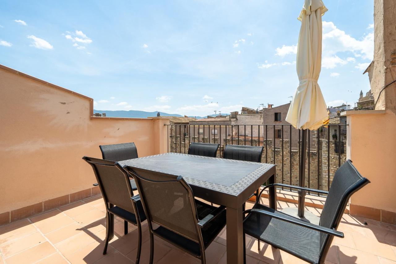 Hauzify I Apartaments Montblanc Exterior photo