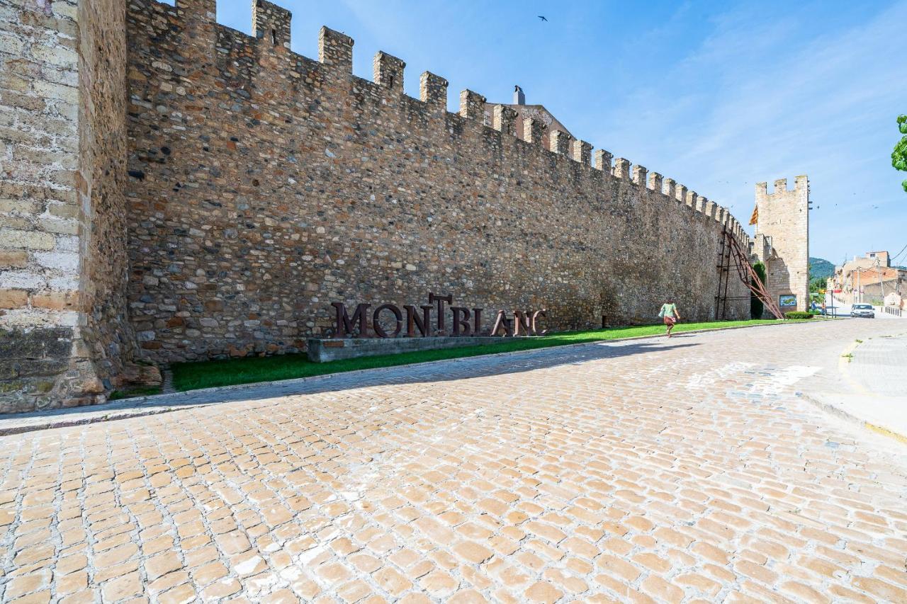 Hauzify I Apartaments Montblanc Exterior photo